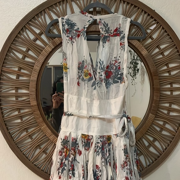 Free people Floral Wrap Dress size 6 new - Picture 3 of 3